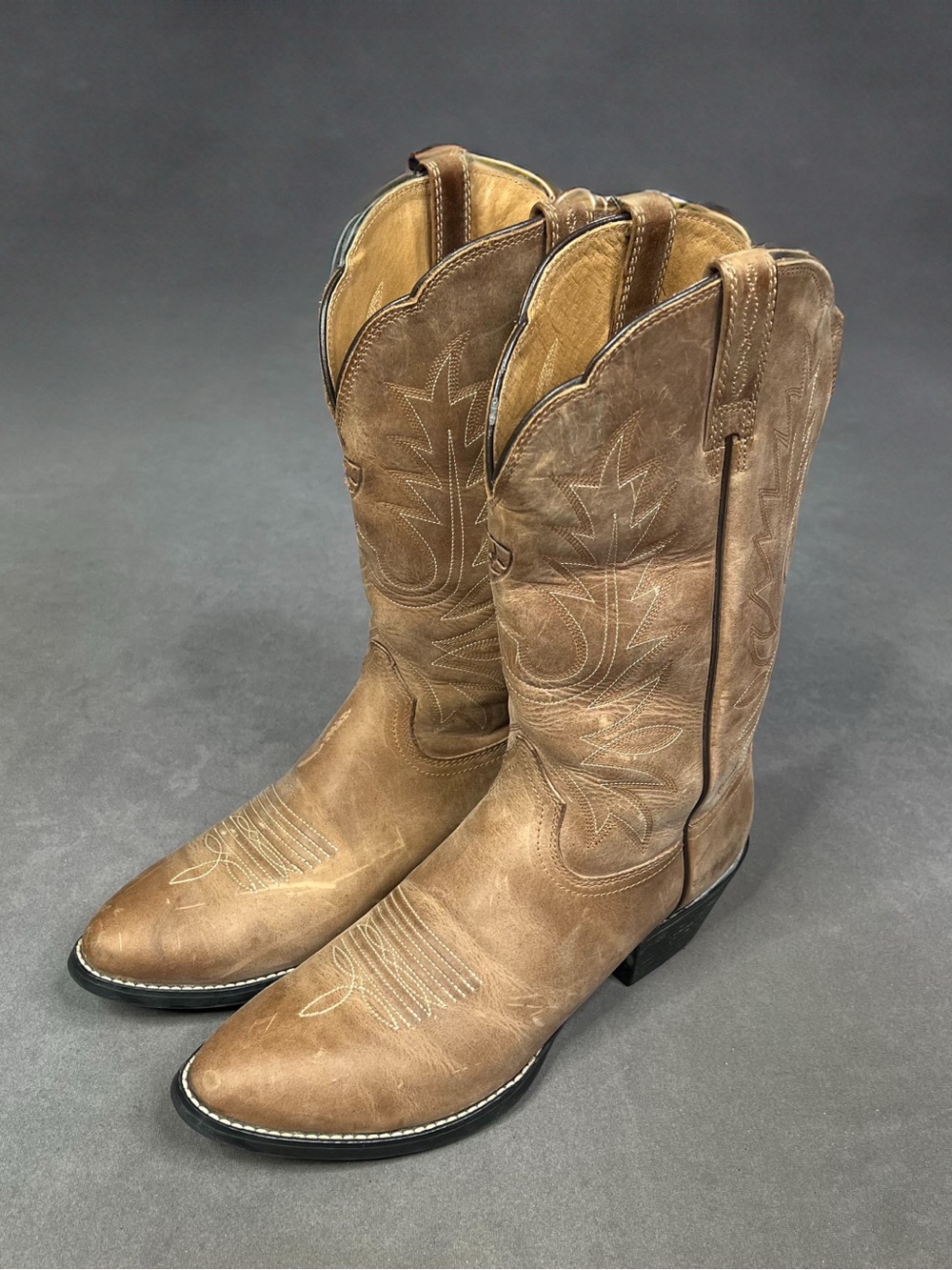 Ariat Tan Leather Cowboy Boots with Embroidered Shaft